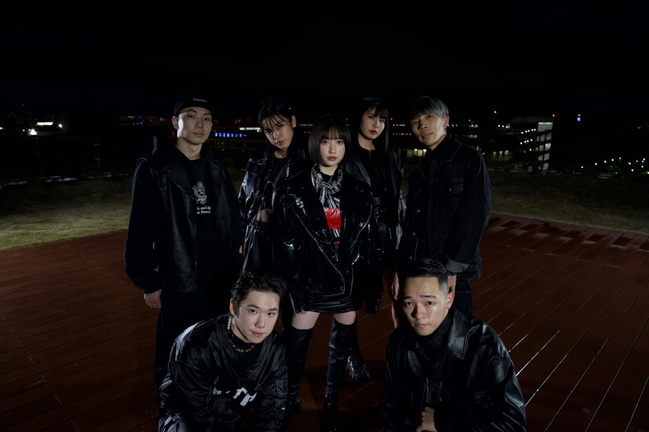 吉田凜音「crafty」MVの撮影現場写真。