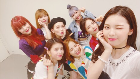 NiziUのオフショット。