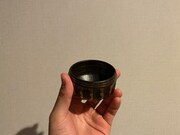初めて手に入れた日本酒用のおちょこ。自宅で飲むとき使っています。