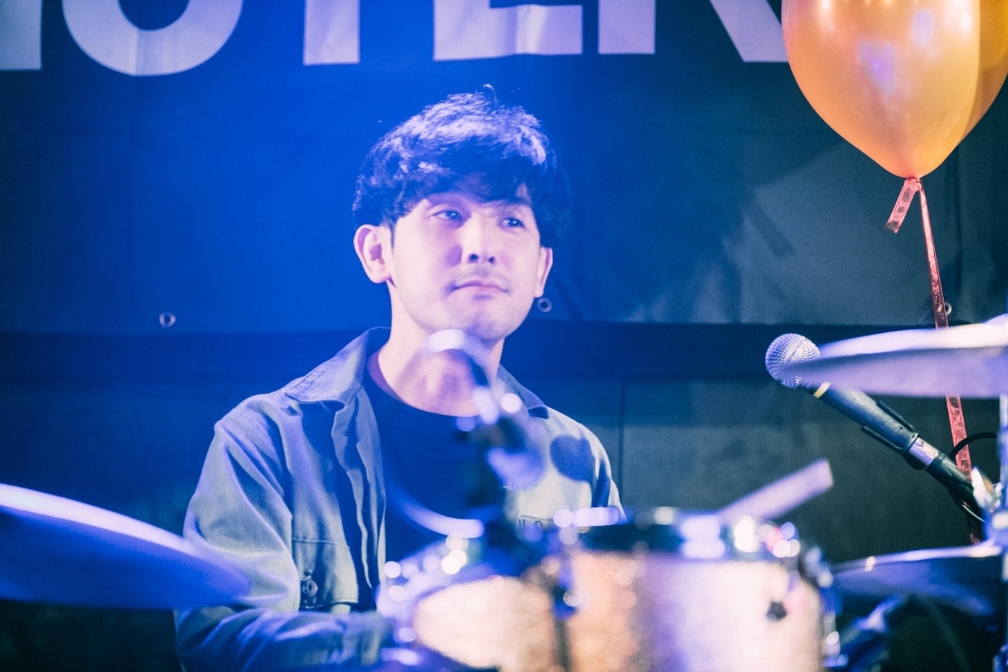 KENSUKE.A（Dr）（Photo by Chiaki Machida）