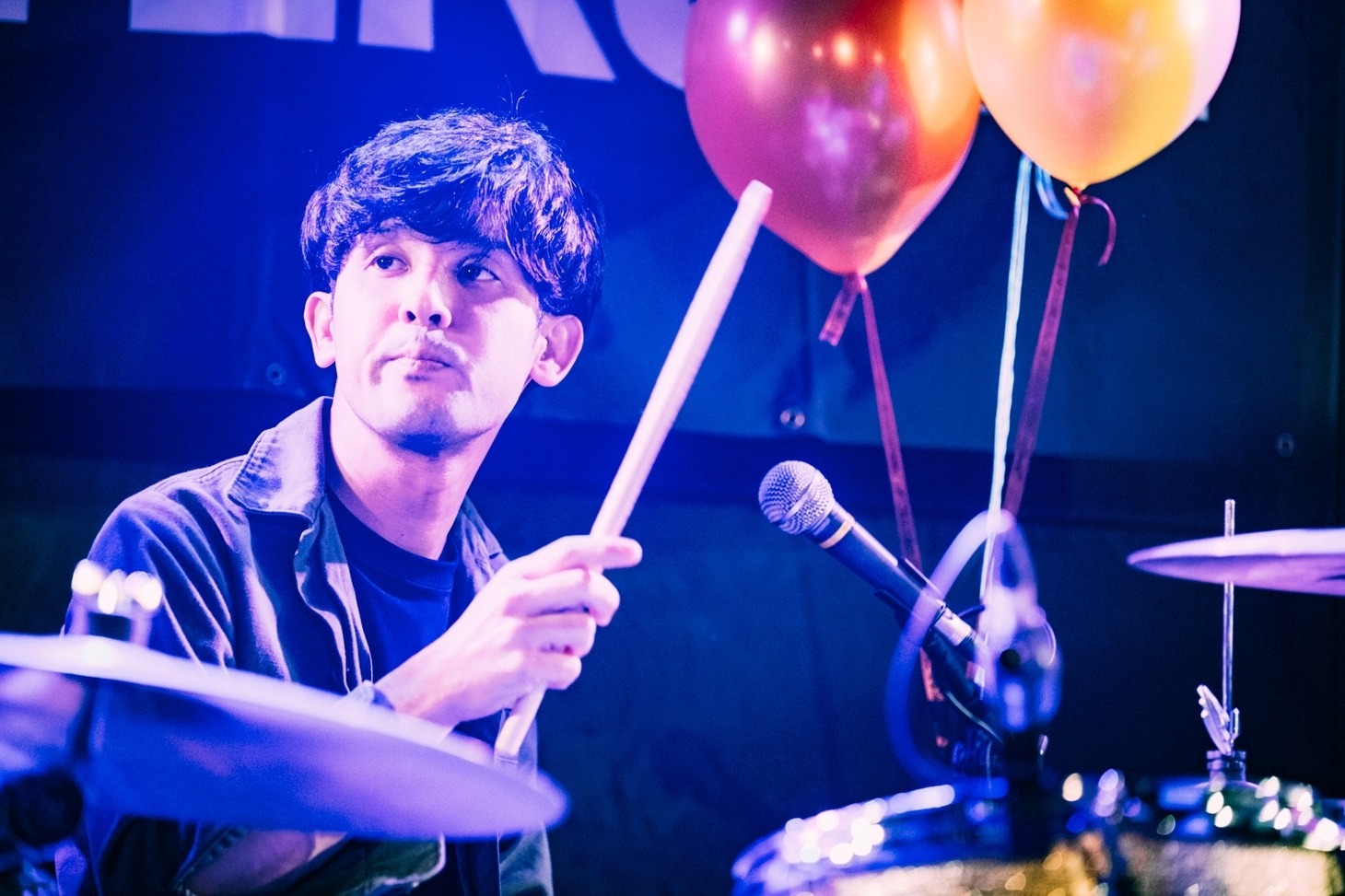 KENSUKE.A（Dr）（Photo by Chiaki Machida）
