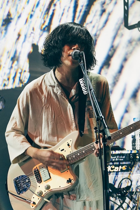 エンドウアンリ（Vo, G）（撮影：伊藤惇）