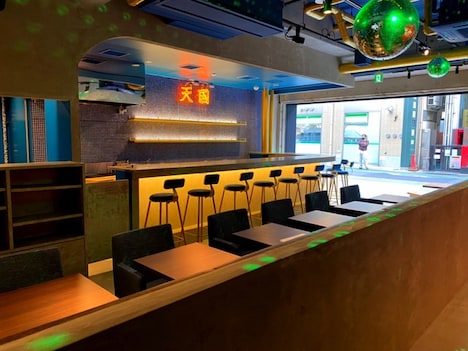 「天国と秘密」店内の様子。