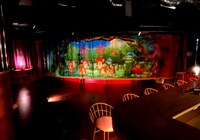 「天国と秘密」店内の様子。