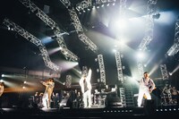 清水翔太の日本武道館ワンマン（13日公演）の様子。（photo by cherry chill will.）