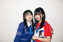 左からナルハワールド（PARADISES）、サアヤイト（WAgg）。（Photo by sotobayashi kenta）