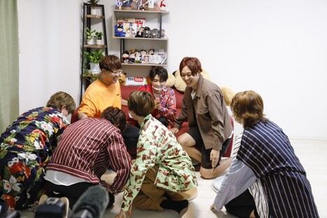 超特急とおるたなChannelのコラボの様子。