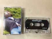 non albini「NOSTALGIA KING」カセットテープ版のパッケージ。