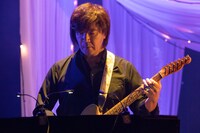 福原将宜（G）（写真提供：Apricot Music Records）