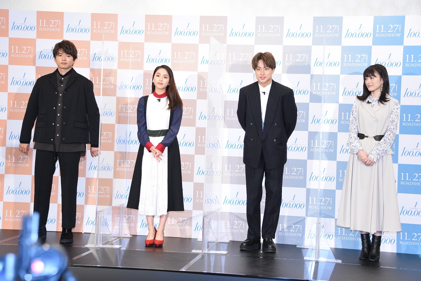 左から白洲迅、平祐奈、白濱亜嵐、優希美青。