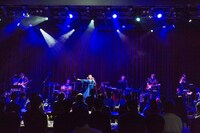 降幡愛「Ai Furihata “Trip to ORIGIN”」神奈川・Billboard Live YOKOHAMA公演の様子。