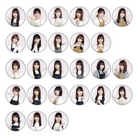 「櫻坂46カフェ」グッズの缶バッジ。