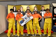 「ユニコーン100周年展～百が如く～」より、左からEBI、ABEDON、奥田民生、手島いさむ、川西幸一。（撮影：三浦憲治 [ライトサム]）