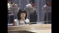 1982年放送「ザ・ベストテン」で「けんかをやめて」 を歌う河合奈保子。