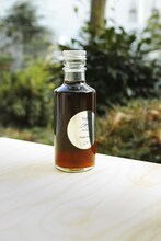 東郷清丸とcalmがコラボレーションした“シングルシロップ”「light the wind」のサンプル画像。