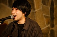 吉田結威（G, Vo）（Photo by nishinaga "saicho” isao）