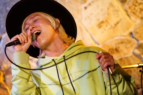 山田義孝（Vo）（Photo by nishinaga "saicho” isao）