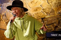 山田義孝（Vo）（Photo by nishinaga "saicho” isao）