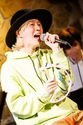 山田義孝（Vo）（Photo by nishinaga "saicho” isao）