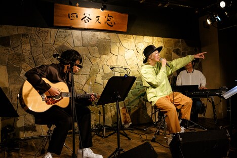 吉田山田「Home～高田馬場 四谷天窓～」の様子。（Photo by nishinaga "saicho” isao）