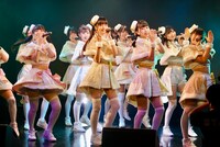 「BS11『虹マジ』Presents  定期配信公演『虹のコンキスタドール』ワンマンLIVE～大発表スペシャル～」の様子。（写真提供：KING RECORDS）