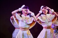 「BS11『虹マジ』Presents  定期配信公演『虹のコンキスタドール』ワンマンLIVE～大発表スペシャル～」の様子。（写真提供：KING RECORDS）