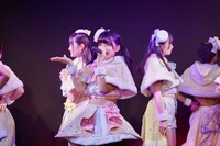 「BS11『虹マジ』Presents  定期配信公演『虹のコンキスタドール』ワンマンLIVE～大発表スペシャル～」の様子。（写真提供：KING RECORDS）