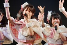 「BS11『虹マジ』Presents  定期配信公演『虹のコンキスタドール』ワンマンLIVE～大発表スペシャル～」の様子。（写真提供：KING RECORDS）
