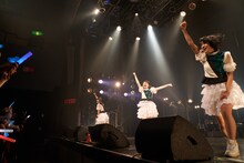 アメフラっシ「2nd Anniversary Live“ON AIR”」の様子。