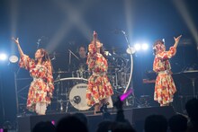「転校少女*6周年記念ワンマンライブ“Girl*s Rock”」の様子。（撮影：林晋介）