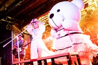 左から大森靖子、ゆるナナちゃん。（Photo by Masayo）