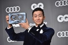 瑛人、満面の笑みでGQ MEN OF THE YEAR受賞「うれしいという気持ちでお願いします!」