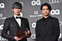 SixTONESのジェシーと松村北斗。