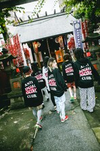 BiSHと「ANTI SOCIAL SOCIAL CLUB」のカプセルコレクションビジュアルより。