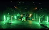 GeG「Merry Go Round feat.BASI,唾奇,VIGORMAN,WILYWNKA」スタジオライブ映像より。