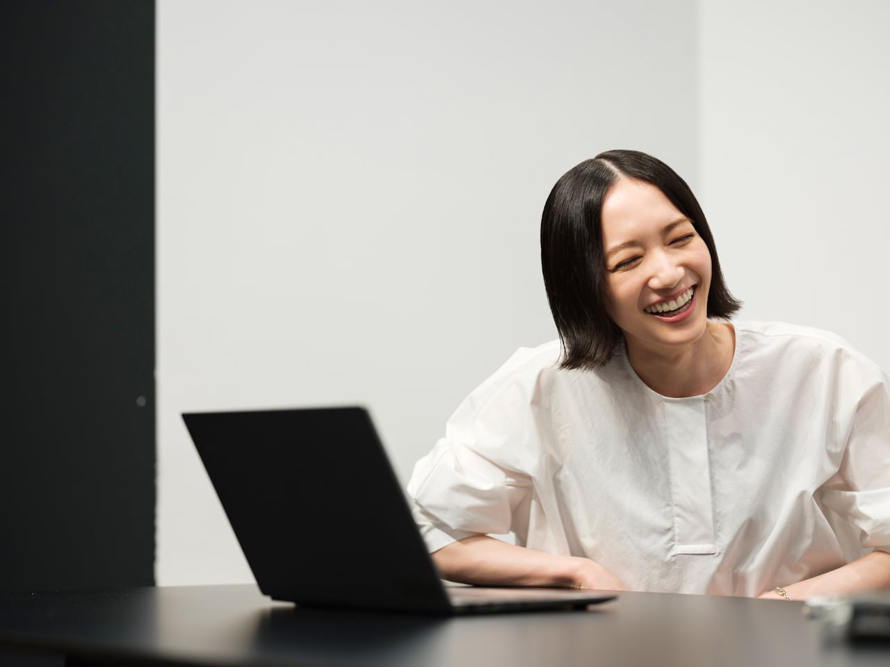 リモートでの対談の様子。