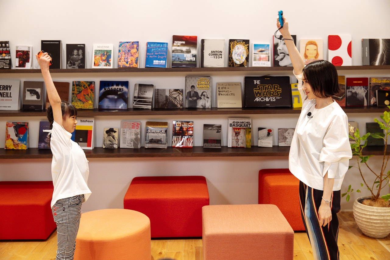 「旗上げ」の様子。