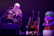 左から奥田民生、ヘロ・ディギン。（Photo by Kenji Miura）