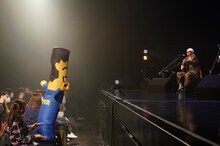 左からハバレロくん、奥田民生（Photo by Kenji Miura）