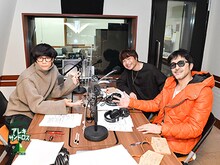 左から[Alexandros]の川上洋平、東京スカパラダイスオーケストラの茂木欣一、谷中敦。