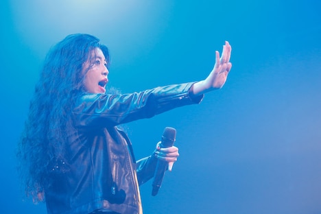 益子寺かおり（Vo）（撮影：にしゆきみ）