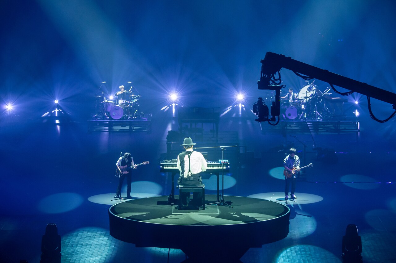 RADWIMPS「15th Anniversary Special Concert」の様子。（Photo