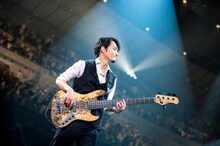 武田祐介（B）野田洋次郎（Vo, G, Piano）（Photo by Takeshi Yao）