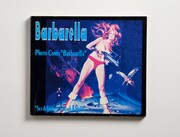 1993年にリバイバル上映された際に制作された映画「バーバレラ」のパンフレット（当時の配給は日本ヘラルド映画 ）。小西康陽、岡崎京子、町山智浩がエッセイを寄稿している。