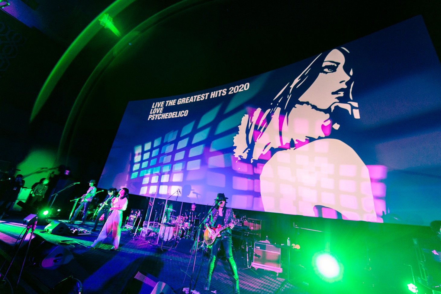 LOVE PSYCHEDELICO「LIVE THE GREATEST HITS 2020」の様子。（Photo by 田中聖太郎）