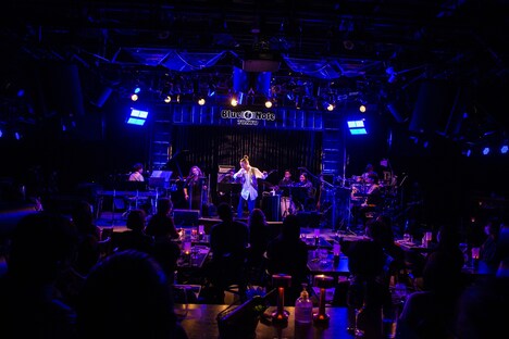 久保田利伸「TOSHINOBU KUBOTA "Bossa & Lovers Rock Night"」の様子。（Photo by Tsuneo Koga）