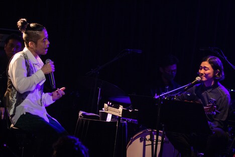 久保田利伸「TOSHINOBU KUBOTA "Bossa & Lovers Rock Night"」の様子。（Photo by Tsuneo Koga）