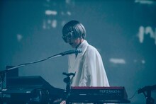 岡崎英美（Key）（撮影：横山マサト）