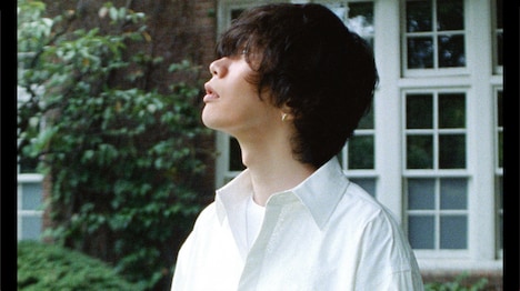 米津玄師「カナリヤ」ミュージックビデオより。