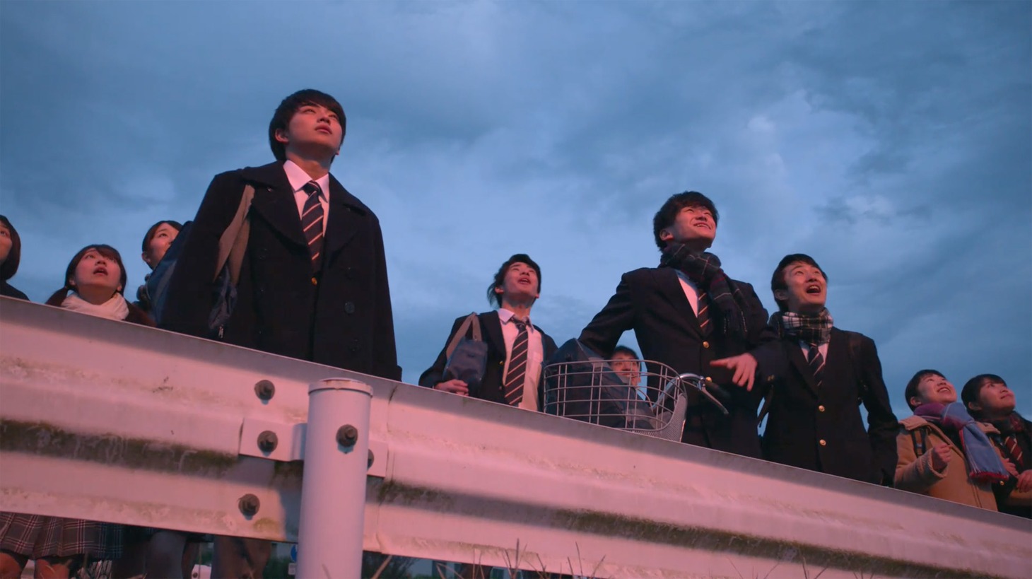 NTTドコモのテレビCM「先生からみんなへ」編より。